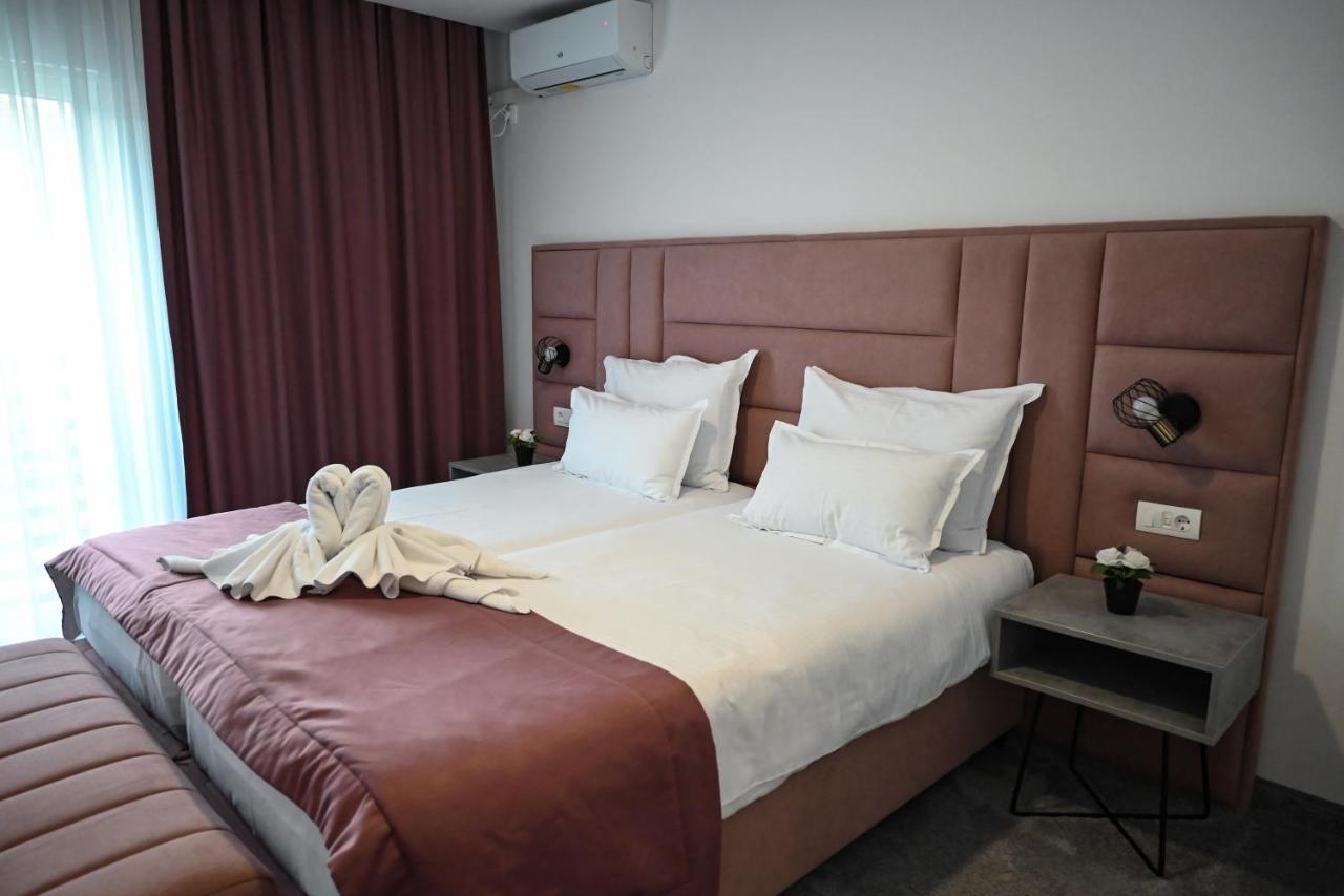 Hotel Premium ヤイツェ エクステリア 写真