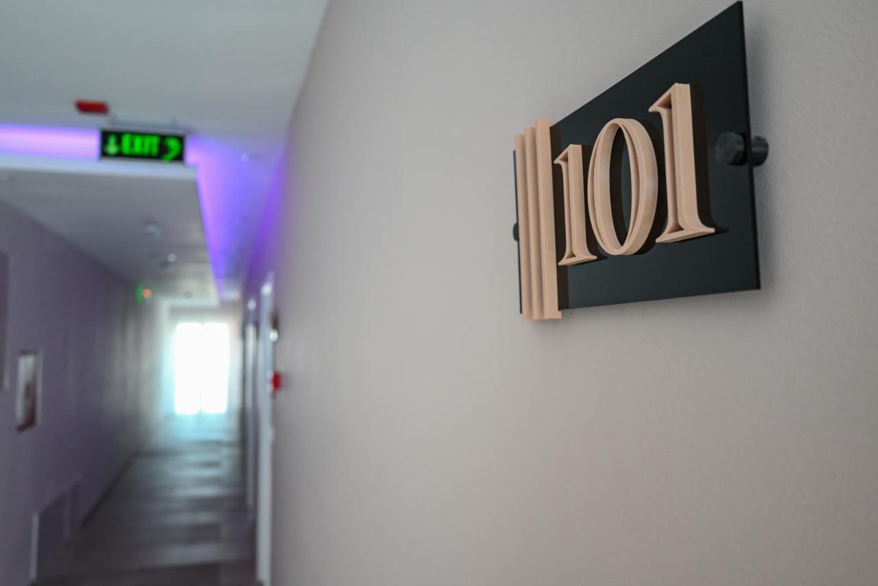 Hotel Premium ヤイツェ エクステリア 写真