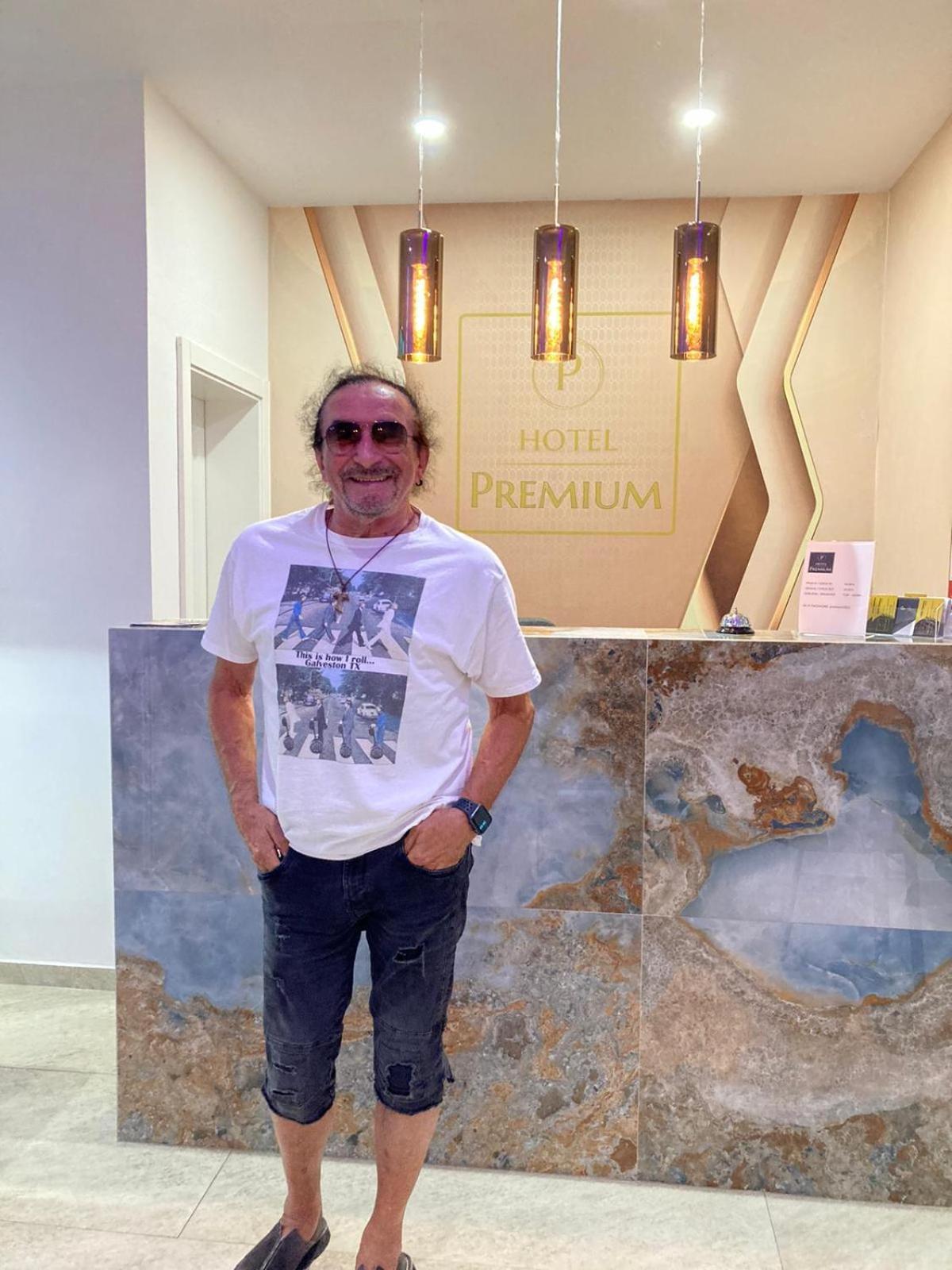 Hotel Premium ヤイツェ エクステリア 写真
